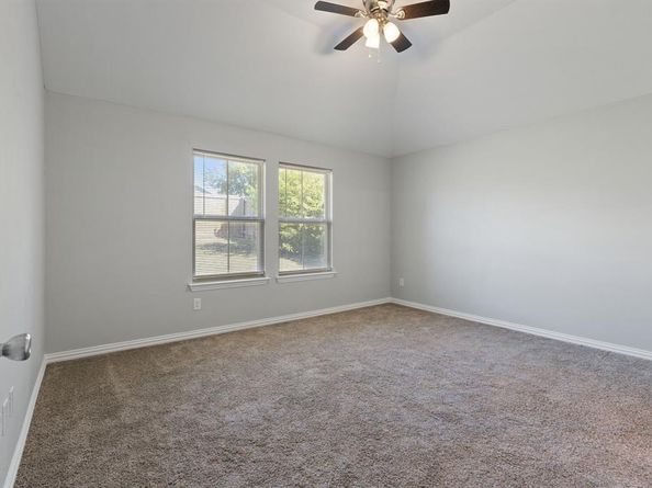 5520  Curzon Avenue , Fort Worth Texas 76107
