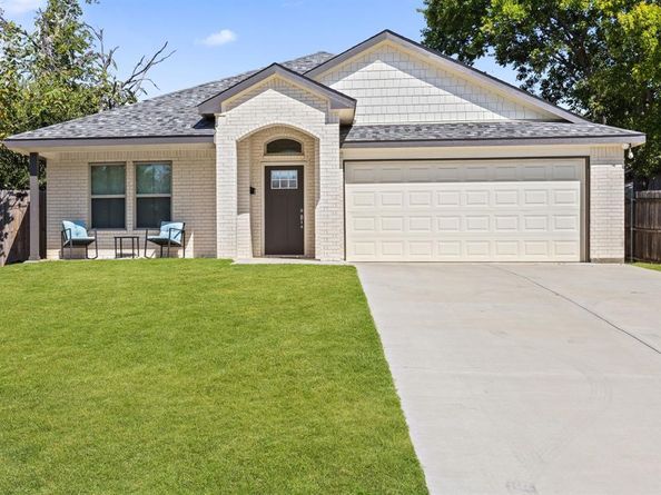 5520  Curzon Avenue , Fort Worth Texas 76107