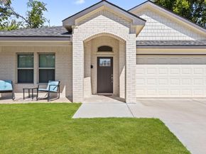 5520  Curzon Avenue , Fort Worth Texas 76107