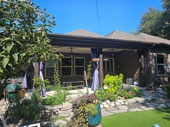 1902  LeaCrest Drive , Dallas Texas 75216