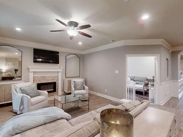 1902  LeaCrest Drive , Dallas Texas 75216