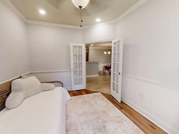 1902  LeaCrest Drive , Dallas Texas 75216