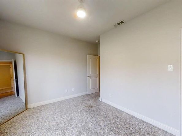 1902  LeaCrest Drive , Dallas Texas 75216