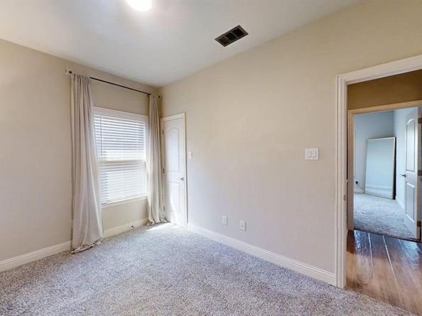1902  LeaCrest Drive , Dallas Texas 75216