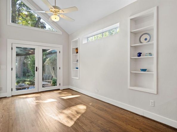 5830  Morningside Avenue , Dallas Texas 75206
