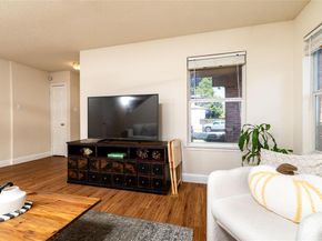 2440  Tan Oak Drive , Dallas Texas 75212