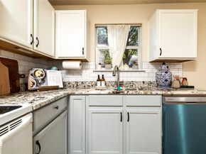 2440  Tan Oak Drive , Dallas Texas 75212