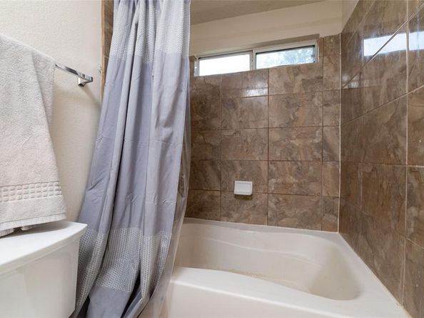2440  Tan Oak Drive , Dallas Texas 75212