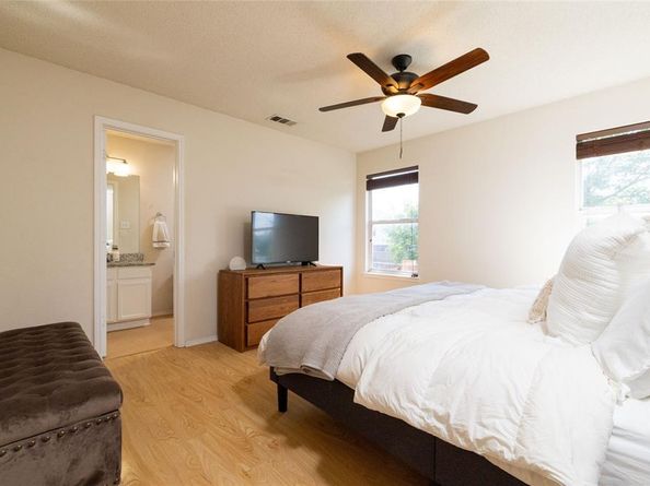 2440  Tan Oak Drive , Dallas Texas 75212