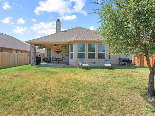 574  Balboa Trail , Azle Texas 76020