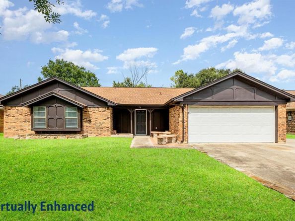 736  Springhill Drive , Hurst Texas 76054