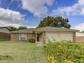 3753  Misty Meadow Drive , Fort Worth Texas 76133
