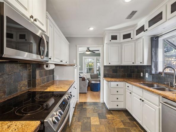 504  Monssen Drive , Dallas Texas 75224