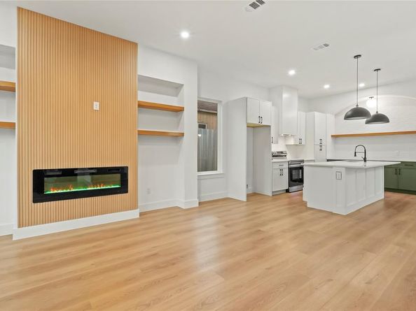 1410  Adelaide Drive , Dallas Texas 75216