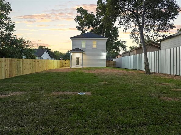 1410  Adelaide Drive , Dallas Texas 75216