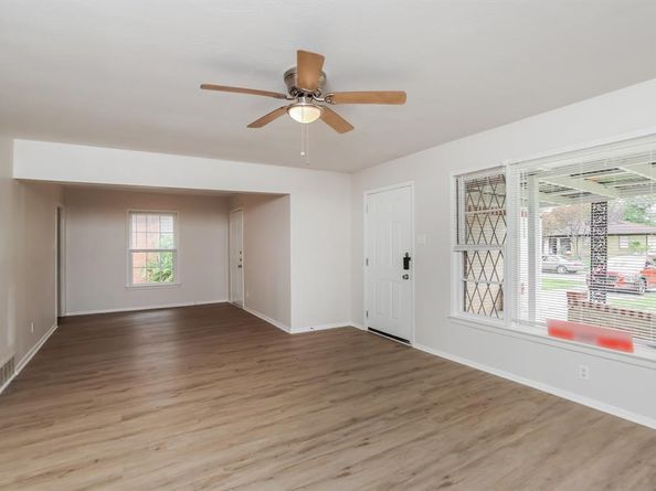 1823  Houghton Road , Dallas Texas 75217
