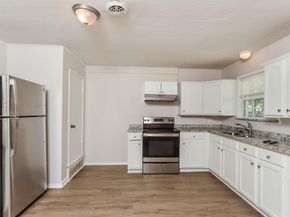 1823  Houghton Road , Dallas Texas 75217
