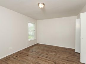 1823  Houghton Road , Dallas Texas 75217