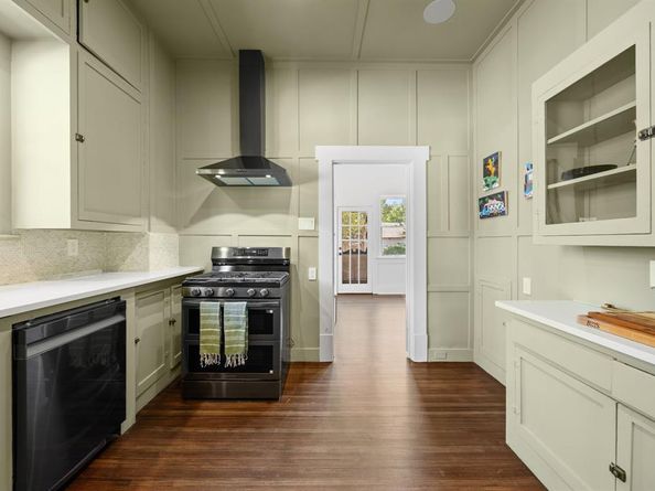 732  Haines Avenue , Dallas Texas 75208
