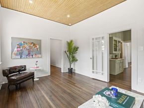 732  Haines Avenue , Dallas Texas 75208