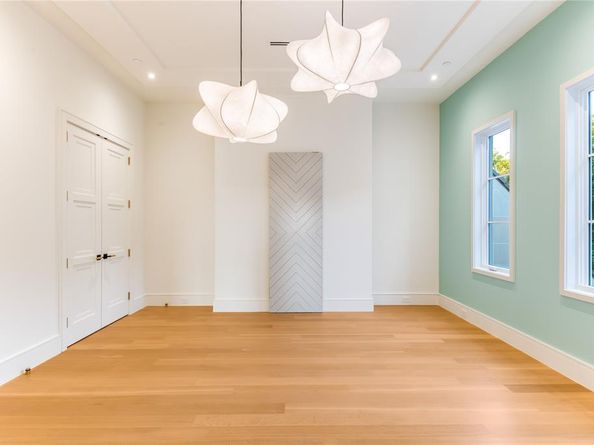 1  Dorset Place , Dallas Texas 75229