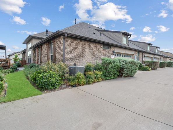 1625  Dewberry Lane , Garland Texas 75042