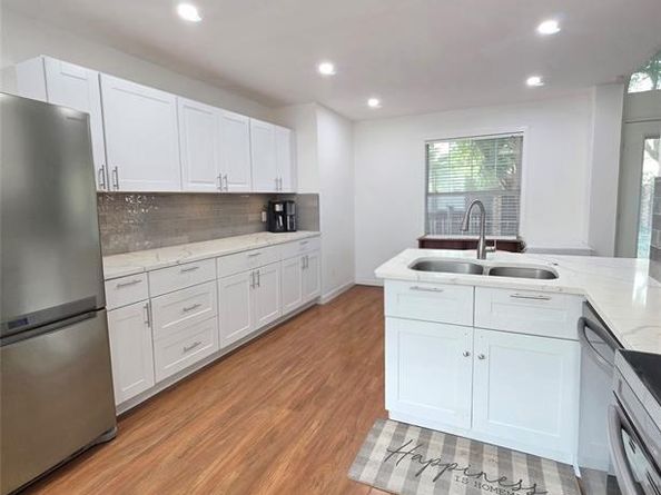 9436  Penny Lane , Irving Texas 75063