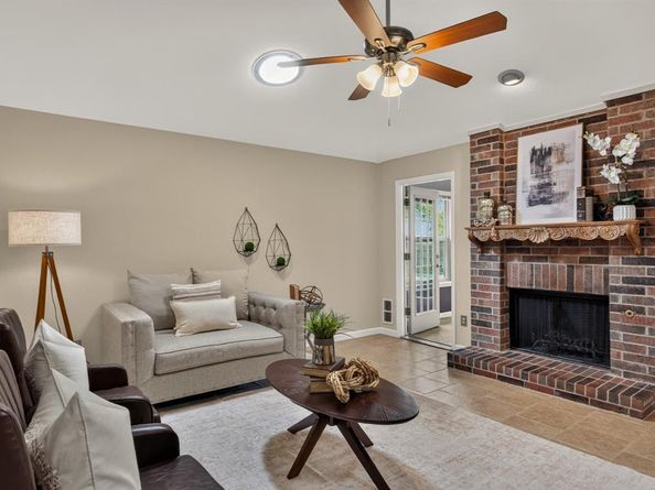 1750  Sterling Lane , Lewisville Texas 75067