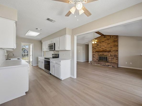 1721  Paxton Drive , Carrollton Texas 75007