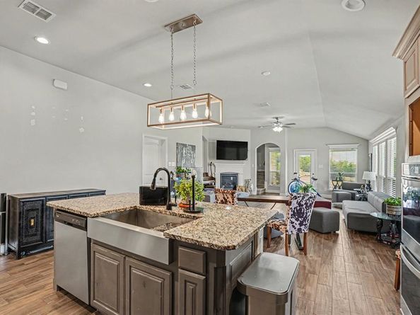 6903  Truth Drive , Dallas Texas 75236