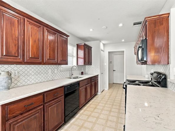 2325  Wakecrest Drive , Fort Worth Texas 76108