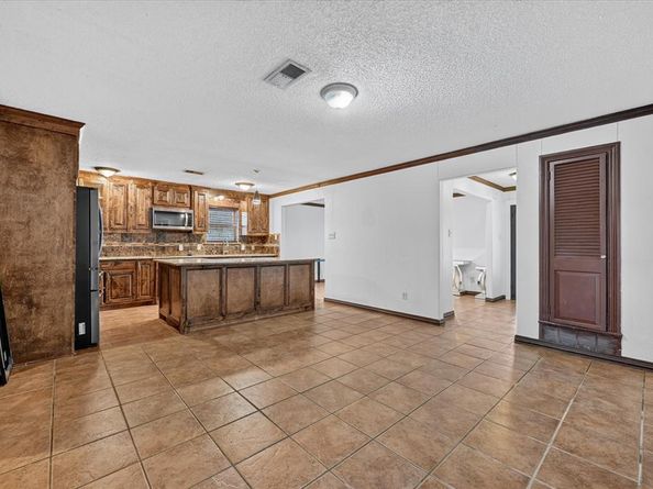 5867  Beau Purple Drive , Dallas Texas 75211