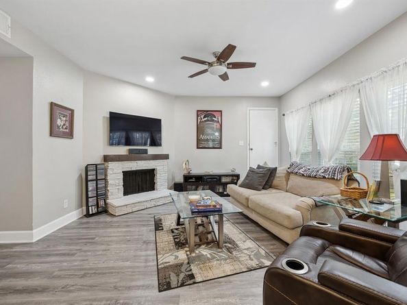 3101  Townbluff Drive  612, Plano Texas 75075