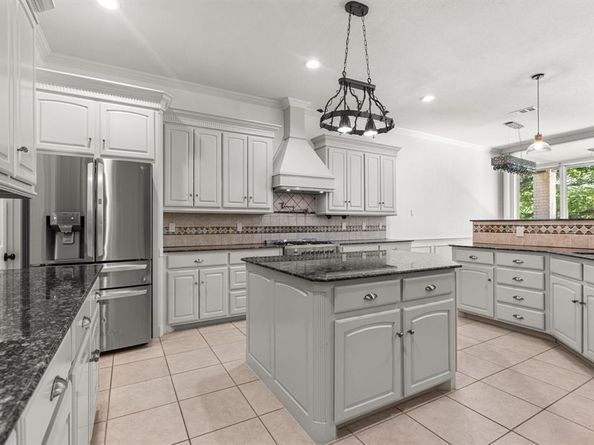 902  Saint George Place , DeSoto Texas 75115