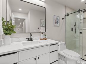 7407 25th Avenue NE, Seattle WA 98115