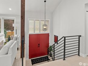 7407 25th Avenue NE, Seattle WA 98115