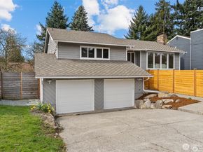 7407 25th Avenue NE, Seattle WA 98115