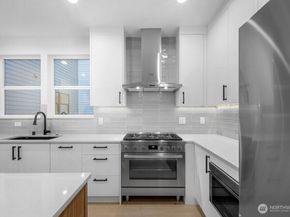 687 NW Locust ST (Homesite #13), Issaquah WA 98027