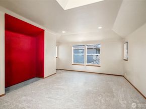 24216 129th Avenue SE, Kent WA 98030