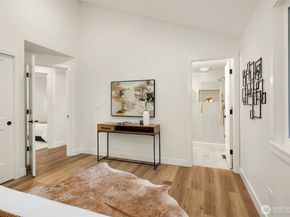 8820 194th Street SW, Edmonds WA 98026