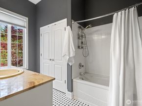 17247 SE 54th Place, Bellevue WA 98006