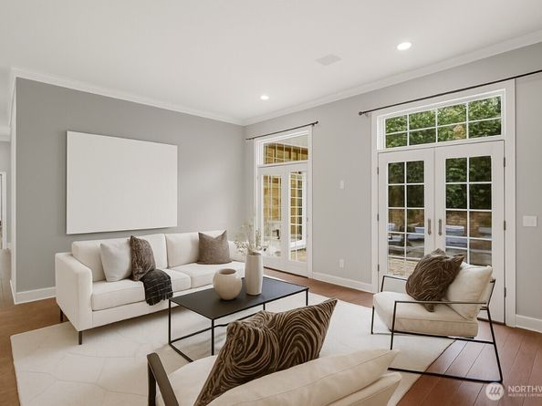 17247 SE 54th Place, Bellevue WA 98006