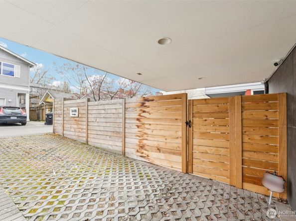 3648 36th Avenue S B, Seattle WA 98144