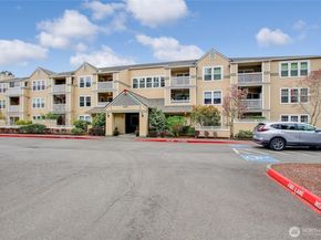 4133 224th Lane SE 202, Issaquah WA 98029