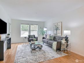 4133 224th Lane SE 202, Issaquah WA 98029