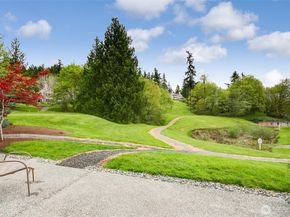 4133 224th Lane SE 202, Issaquah WA 98029