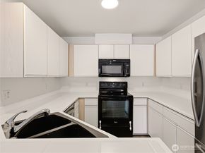 9210 Market Place D201, Lake Stevens WA 98258