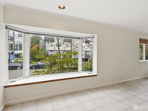 4811 Phinney Avenue N 101, Seattle WA 98103