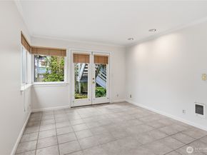 4811 Phinney Avenue N 101, Seattle WA 98103