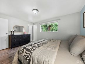 32917 33rd Ave SW, Federal Way WA 98023